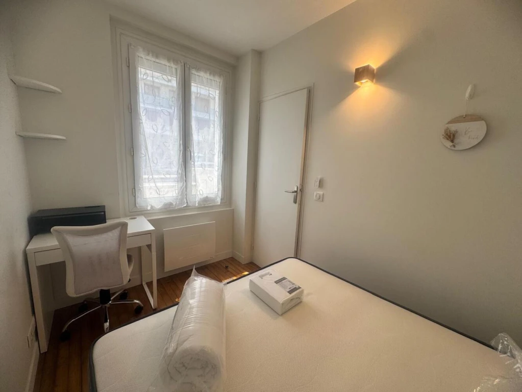 Grand studio meublé avec coin nuit 8