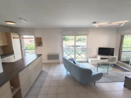 Appartement meublé 3 chambres, parking 1