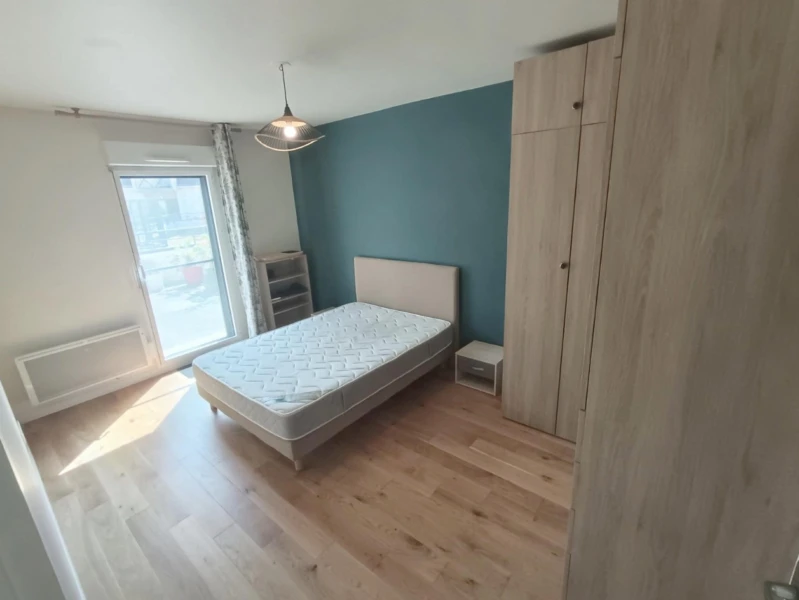 Appartement meublé 3 chambres, parking 15