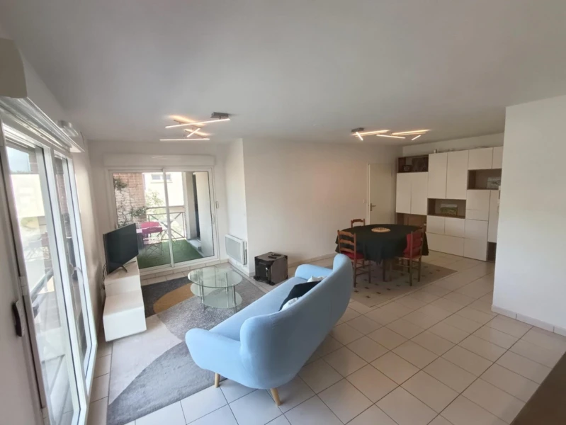 Appartement meublé 3 chambres, parking 2