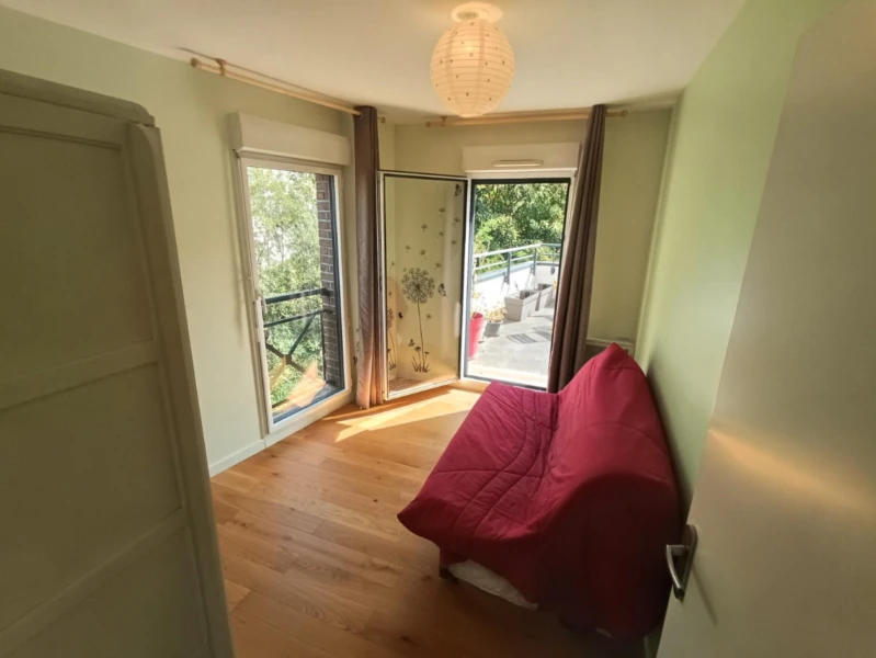 Appartement meublé 3 chambres, parking 14