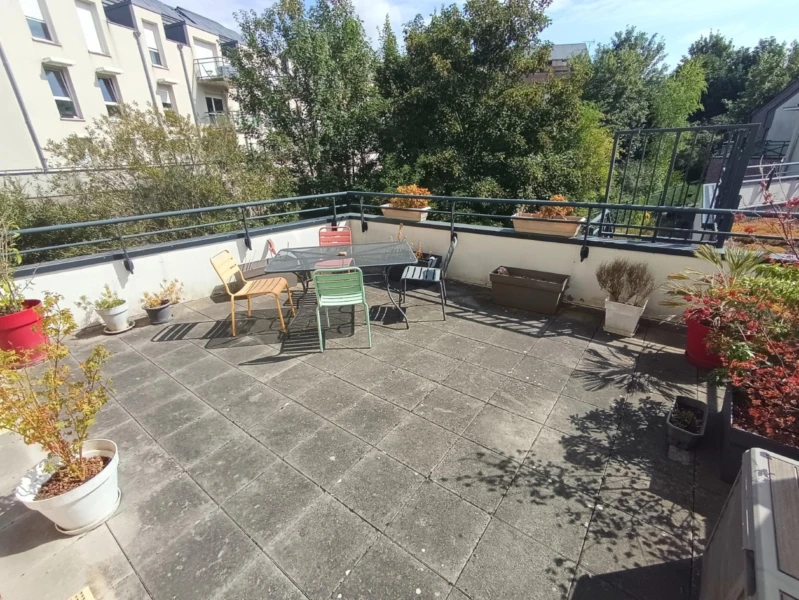 Appartement meublé 3 chambres, parking 3