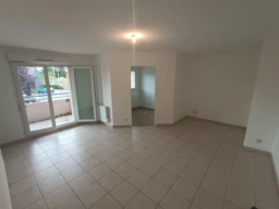 Appartement 1 chambre bureau balcon parking 1