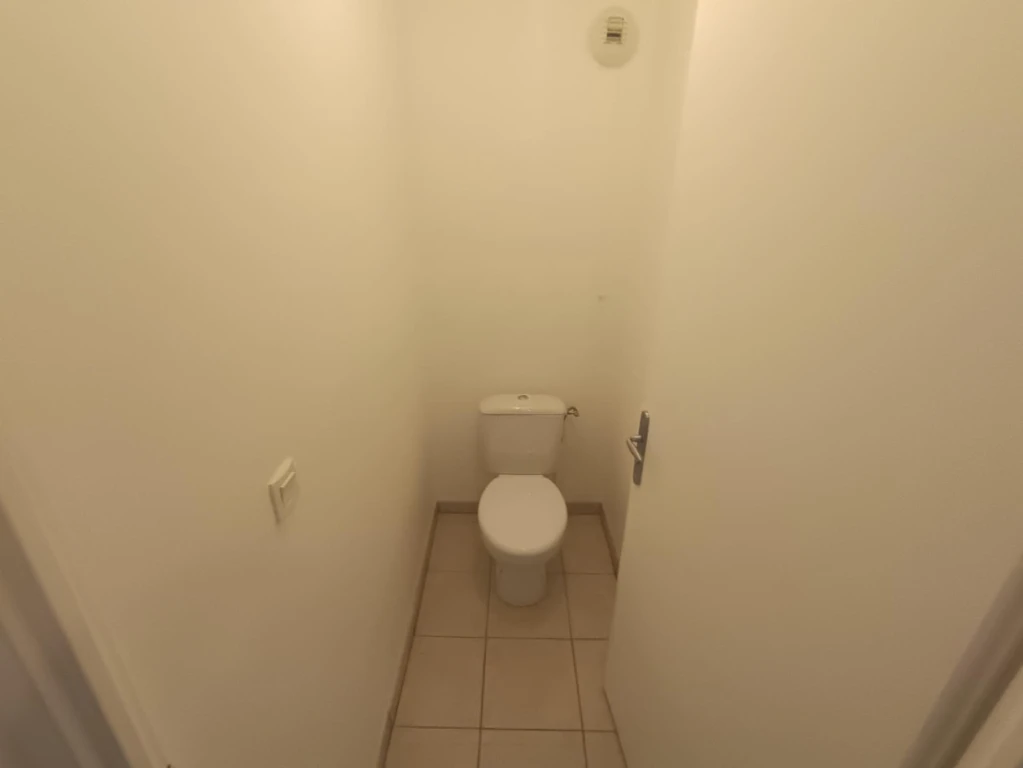 Appartement 1 chambre bureau balcon parking 4
