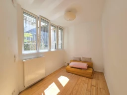 Appart style loft dans le quartier des artistes. 1