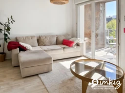 Appartement 2 p.  Balcon, parking, proche tram 1