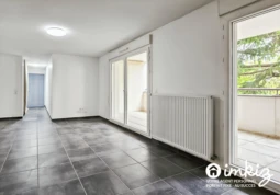Appartement 3 pièces traversant avec balcon 10 m² 1