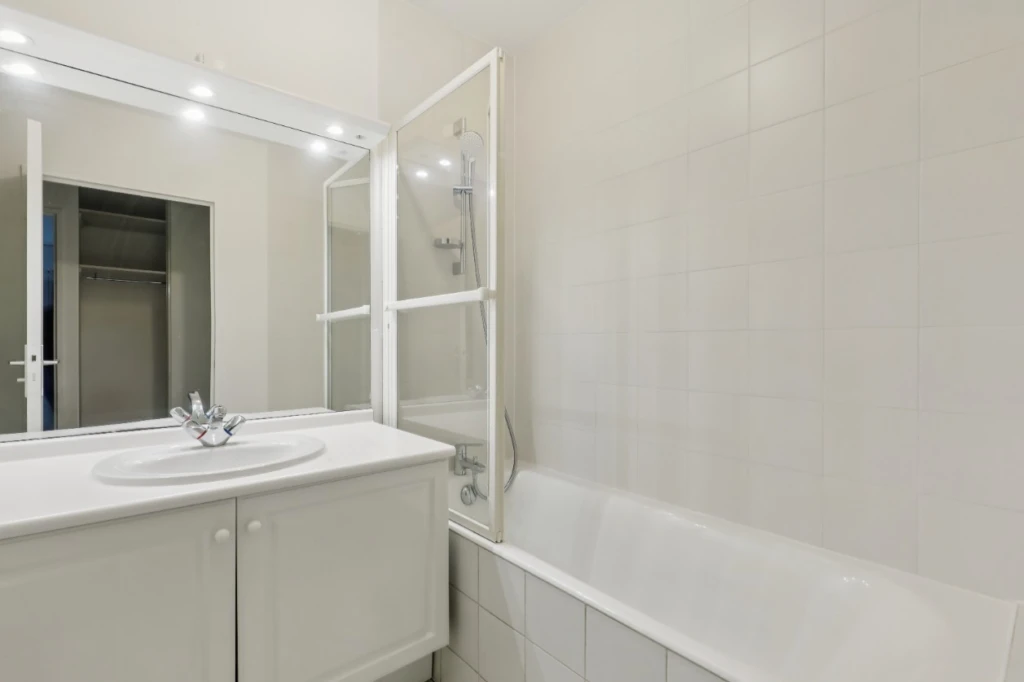 Appartement 4 pièces - Paris 20e 8