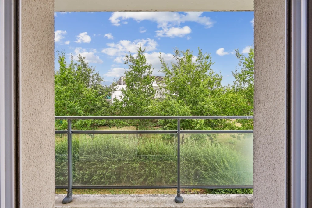 APPARTEMENT 3 PIECES AVEC BALCON ET PARKING 11