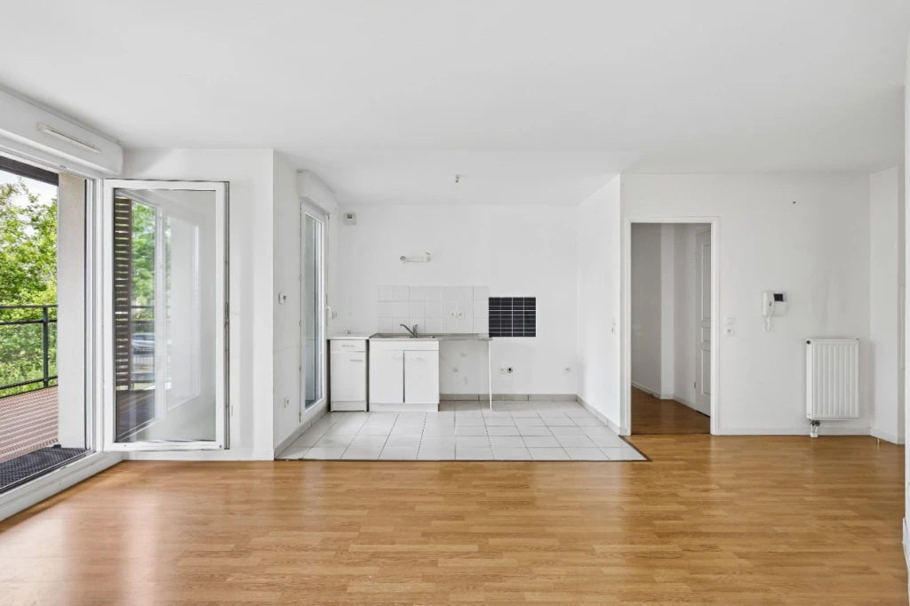 APPARTEMENT 3 PIECES AVEC BALCON ET PARKING 3