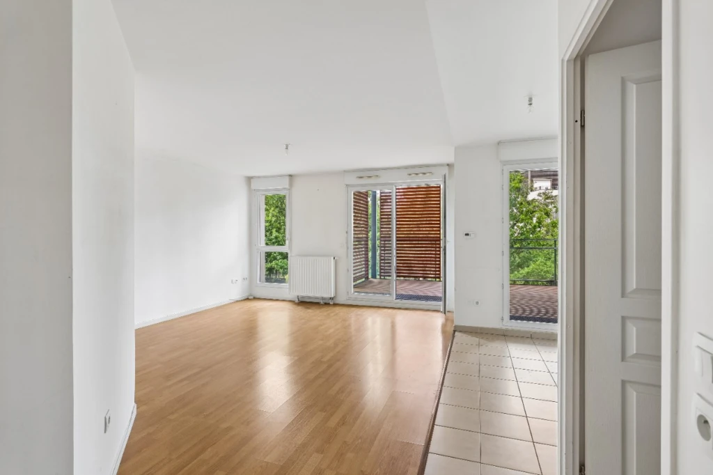 APPARTEMENT 3 PIECES AVEC BALCON ET PARKING 4