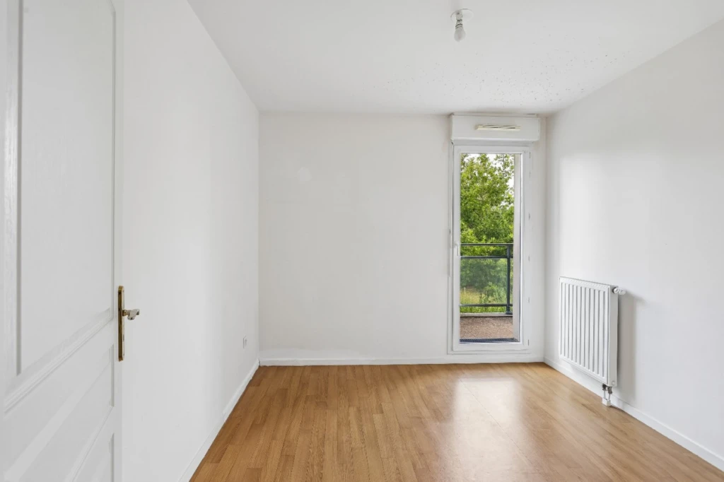 APPARTEMENT 3 PIECES AVEC BALCON ET PARKING 8
