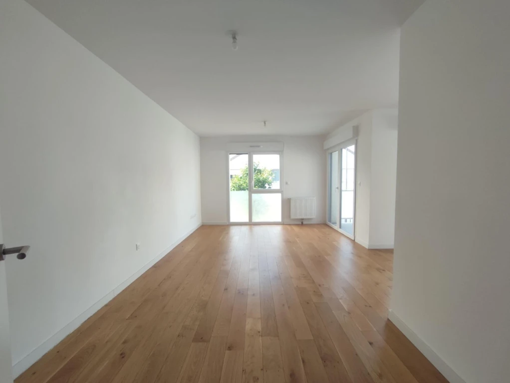 Appartement 2 chambres, terrasse, parking privé 2