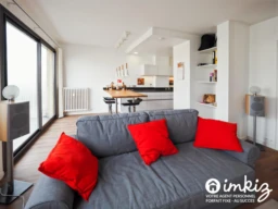 Appartement 2 pièces, grand balcon, vue degagée 1
