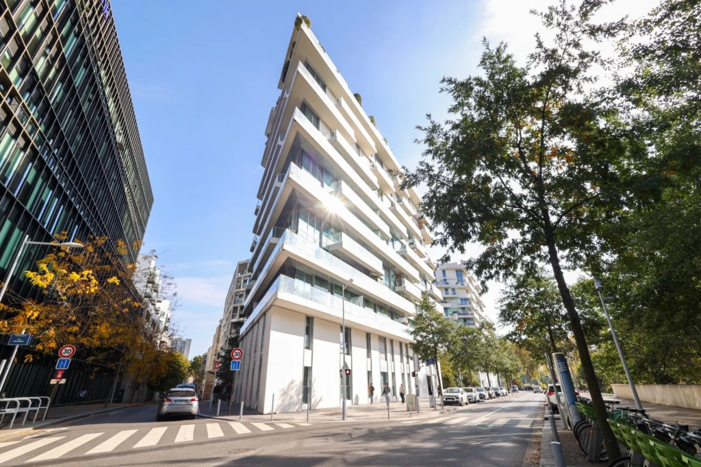 Appartement 3 pièces avec balcon - Boulogne 14