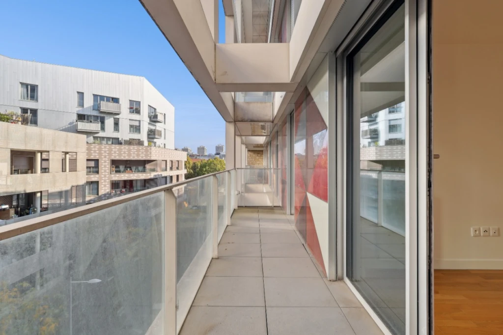 Appartement 3 pièces avec balcon - Boulogne 10