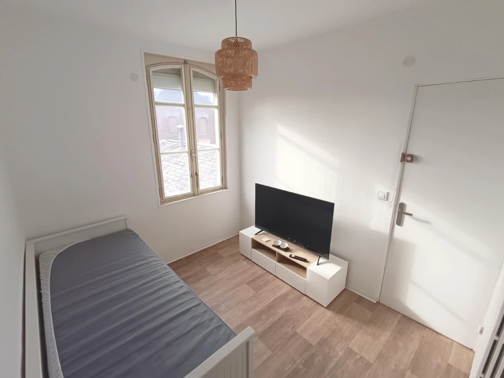 Studio meublé tout inclus St-Roch 1
