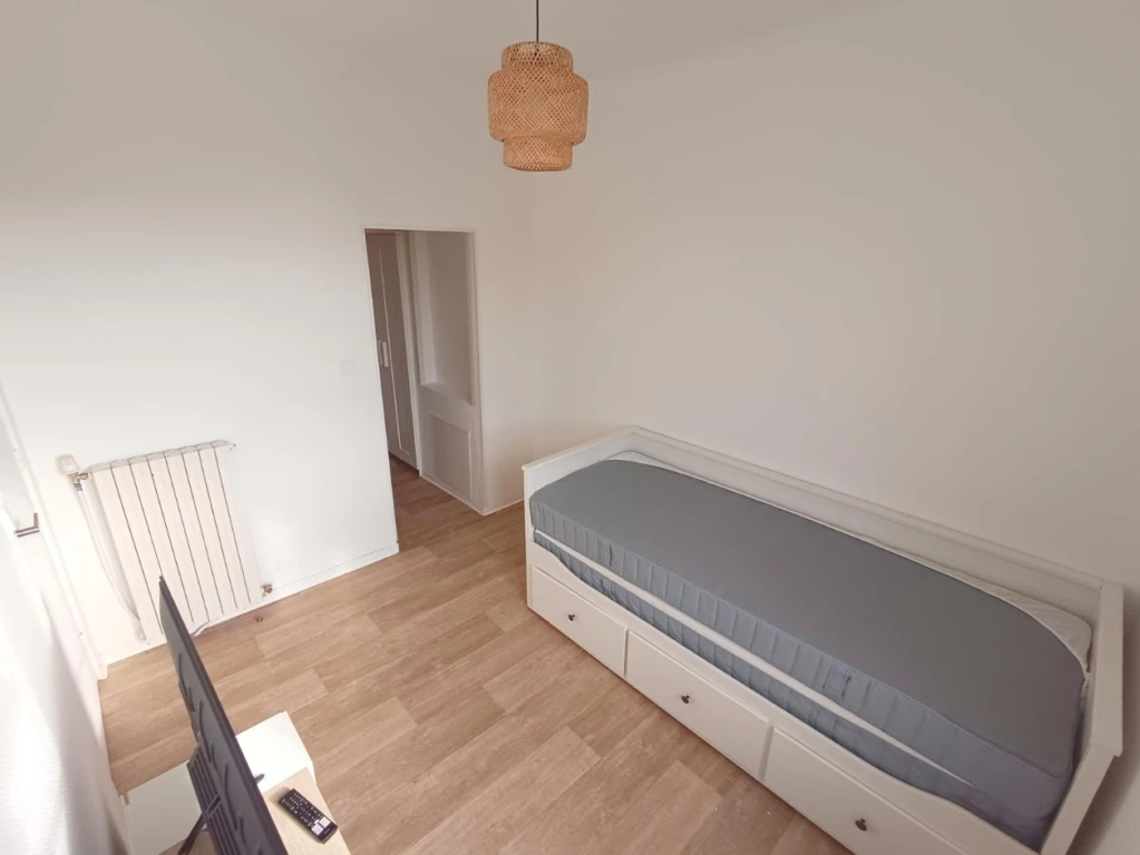 Studio meublé tout inclus St-Roch 2