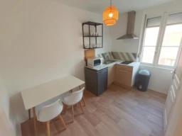 Studio meublé tout inclus St-Roch 3