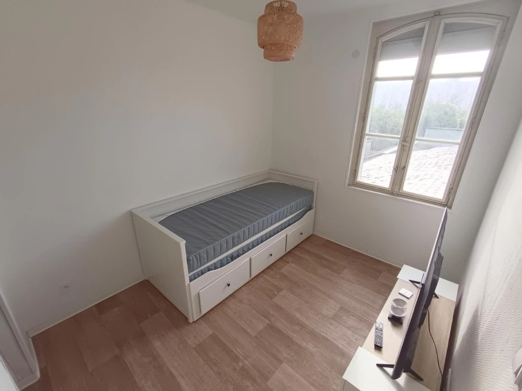 Studio meublé tout inclus St-Roch 4