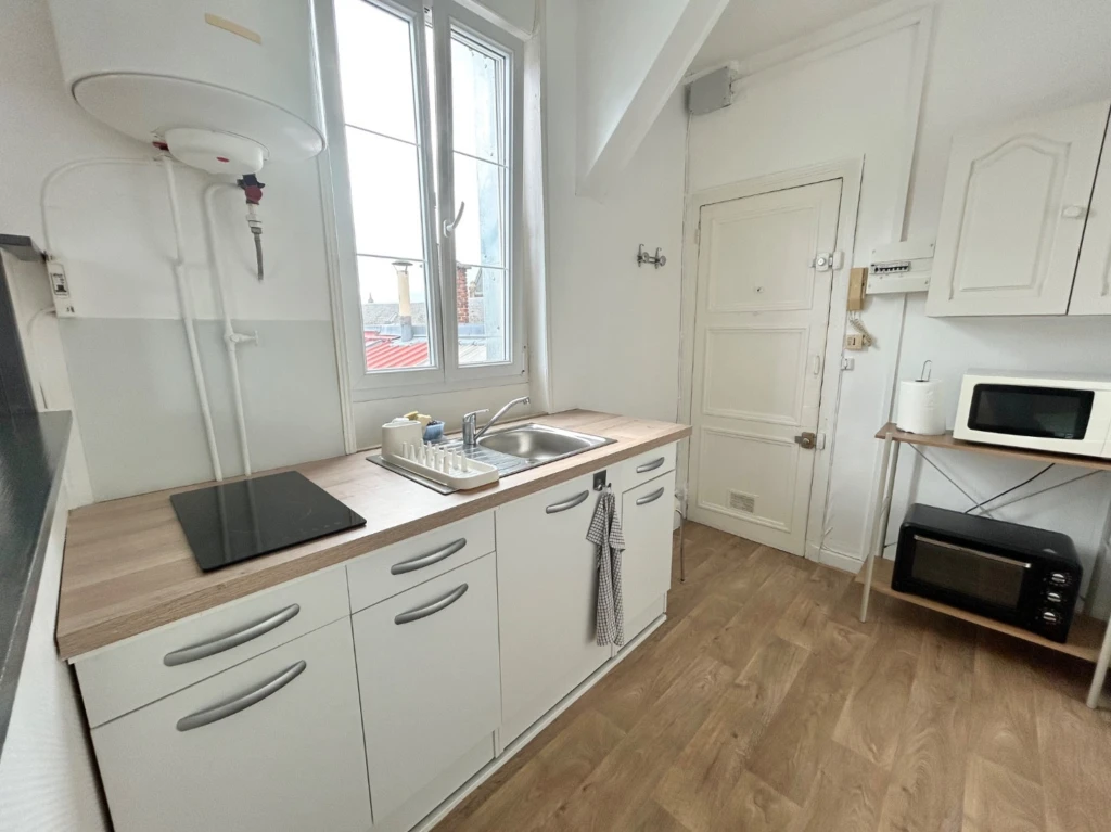 Studio meublé 18m2 à 2min de la gare Amiens 6