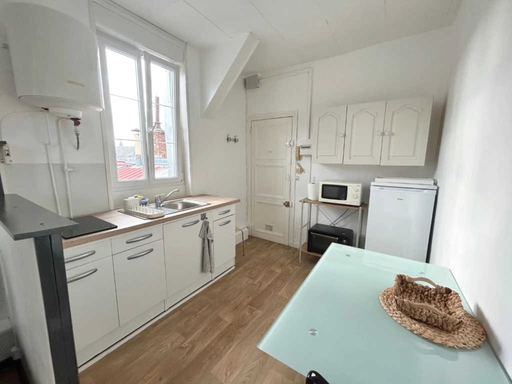 Studio meublé 18m2 à 2min de la gare Amiens 7