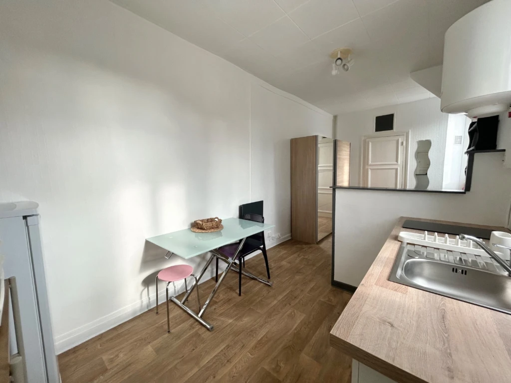 Studio meublé 18m2 à 2min de la gare Amiens 8