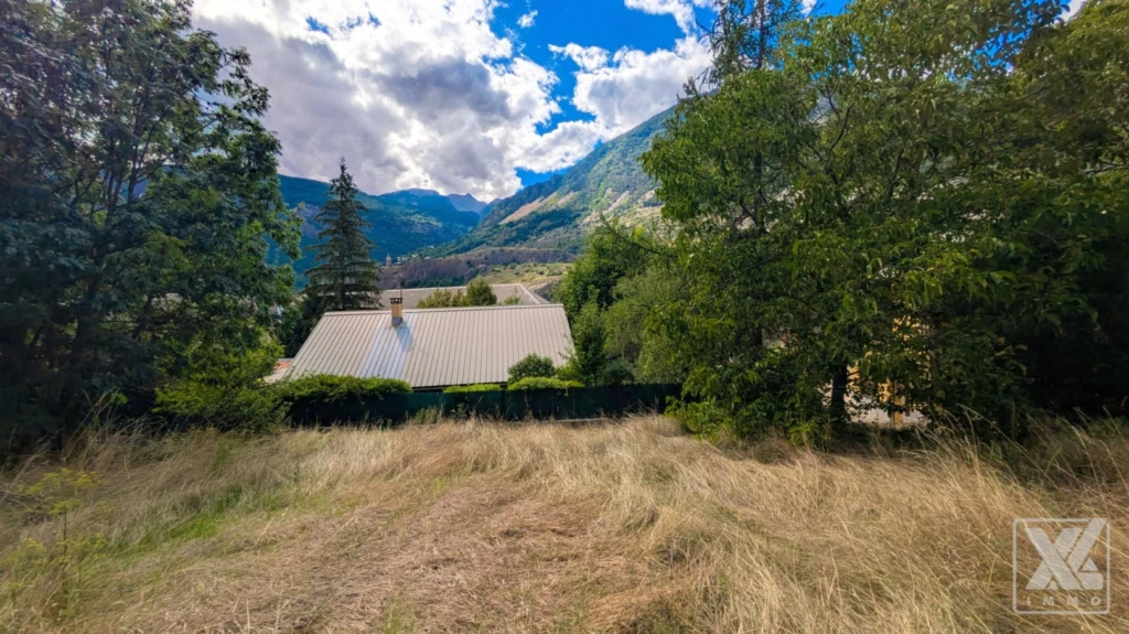 Terrain à bâtir de 1088 m² avec permis accordé 3