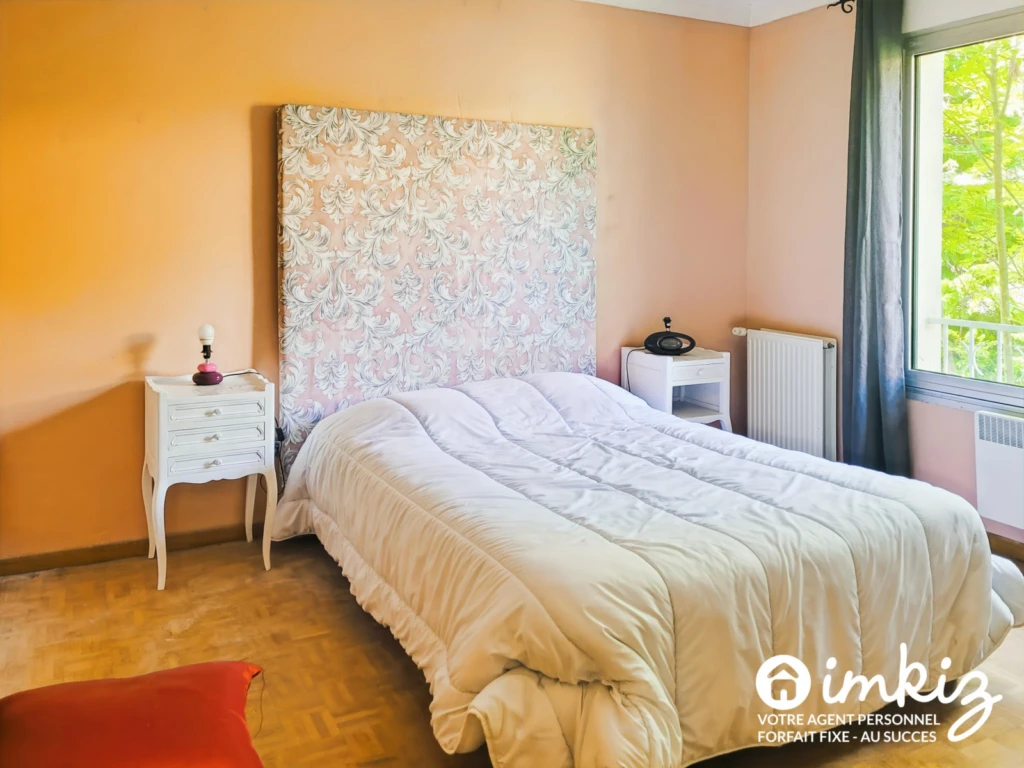 VILLA DE CARACTÈRE – PISCINE – VUE MONTAGNES 7