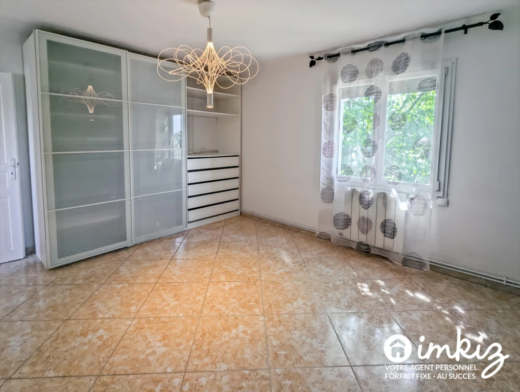 Belle propriété avec studio indépendant et piscine 7