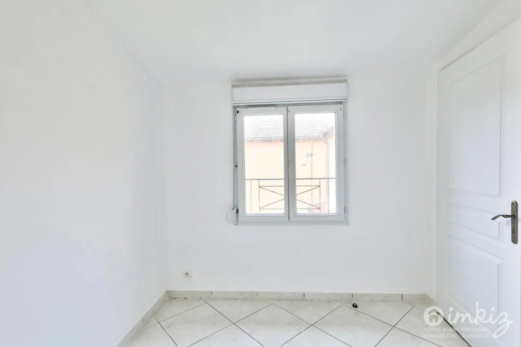 Maison 4 pièces 2 ch + Bureau, totalement meublée 12