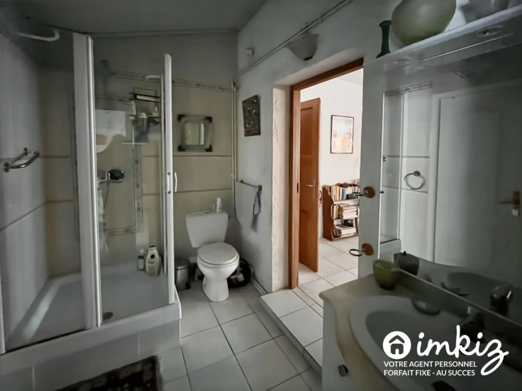 Maison en pierre 4 pièces + dépendances 11