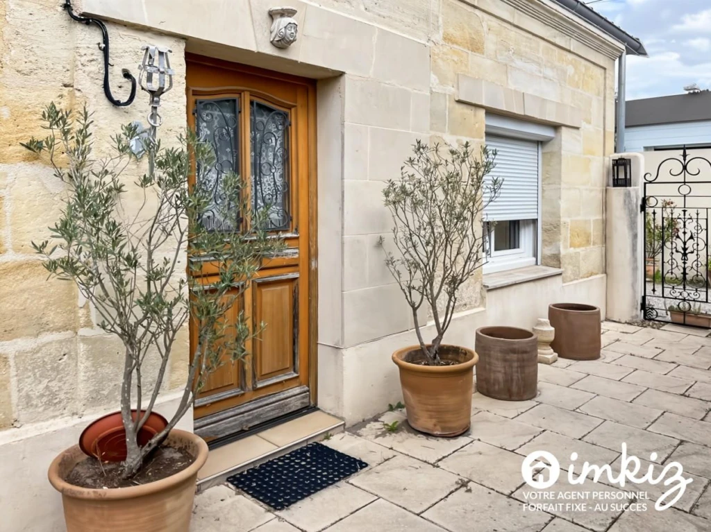Maison en pierre 4 pièces + dépendances 12