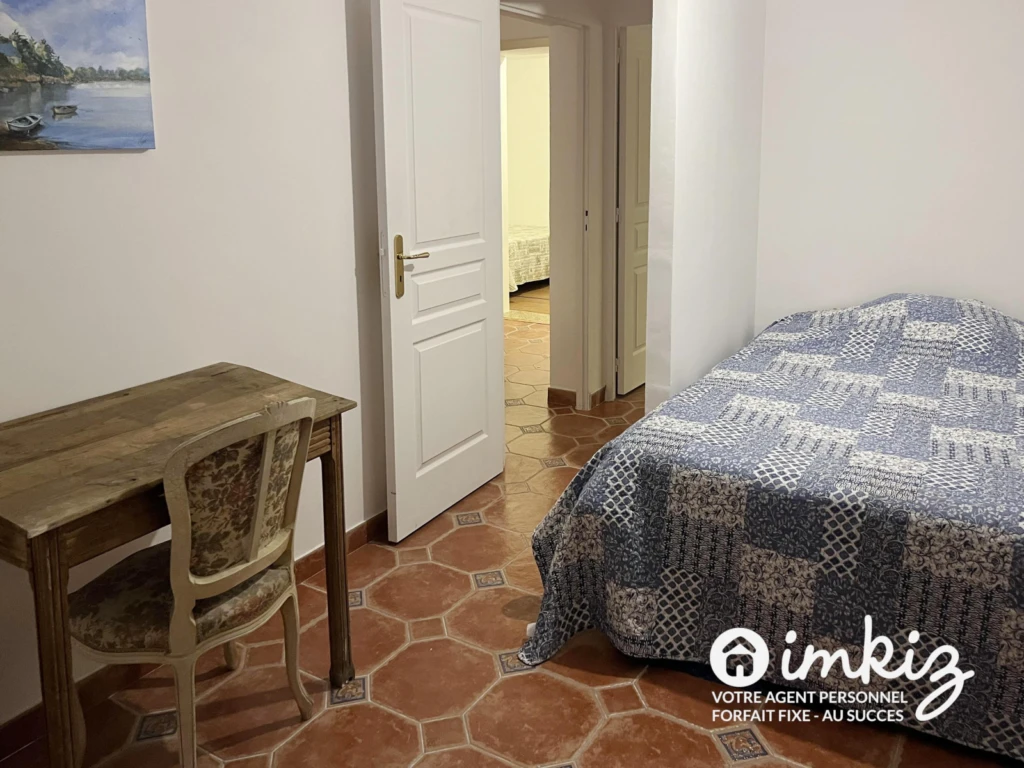 Maison de 228 m2 + dépendances de 28 m2 15