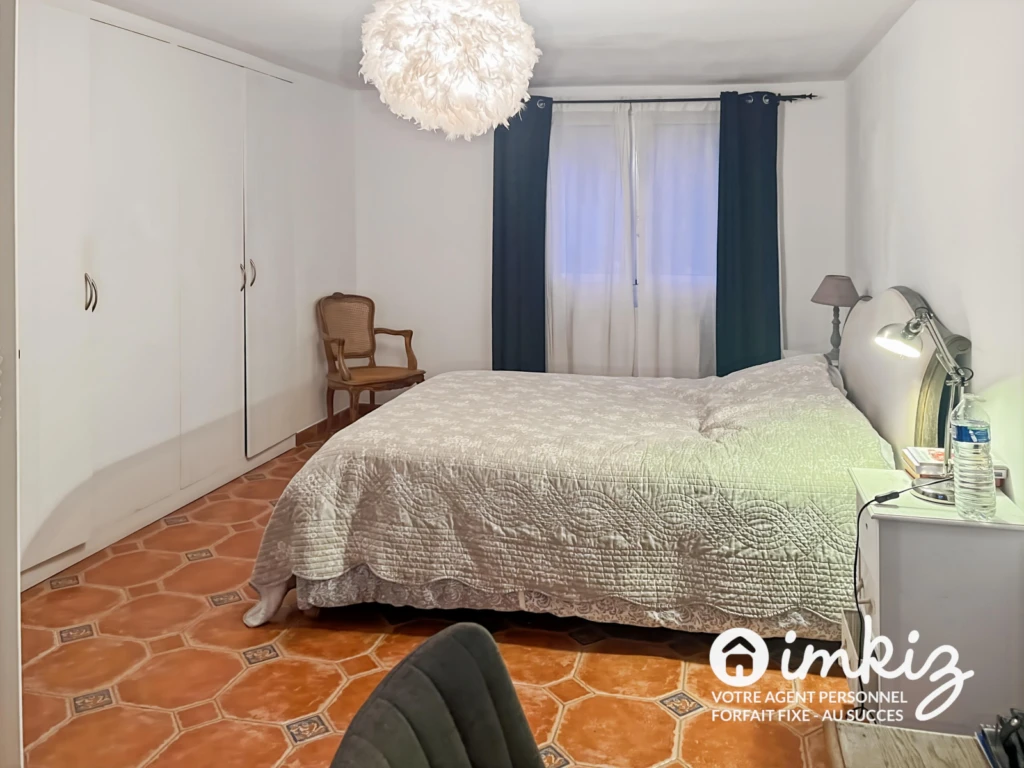 Maison de 228 m2 + dépendances de 28 m2 18
