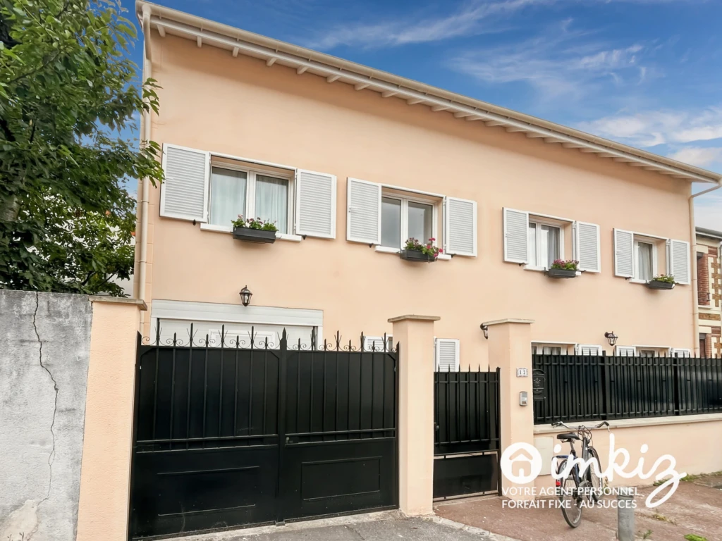 Maison de 228 m2 + dépendances de 28 m2 3