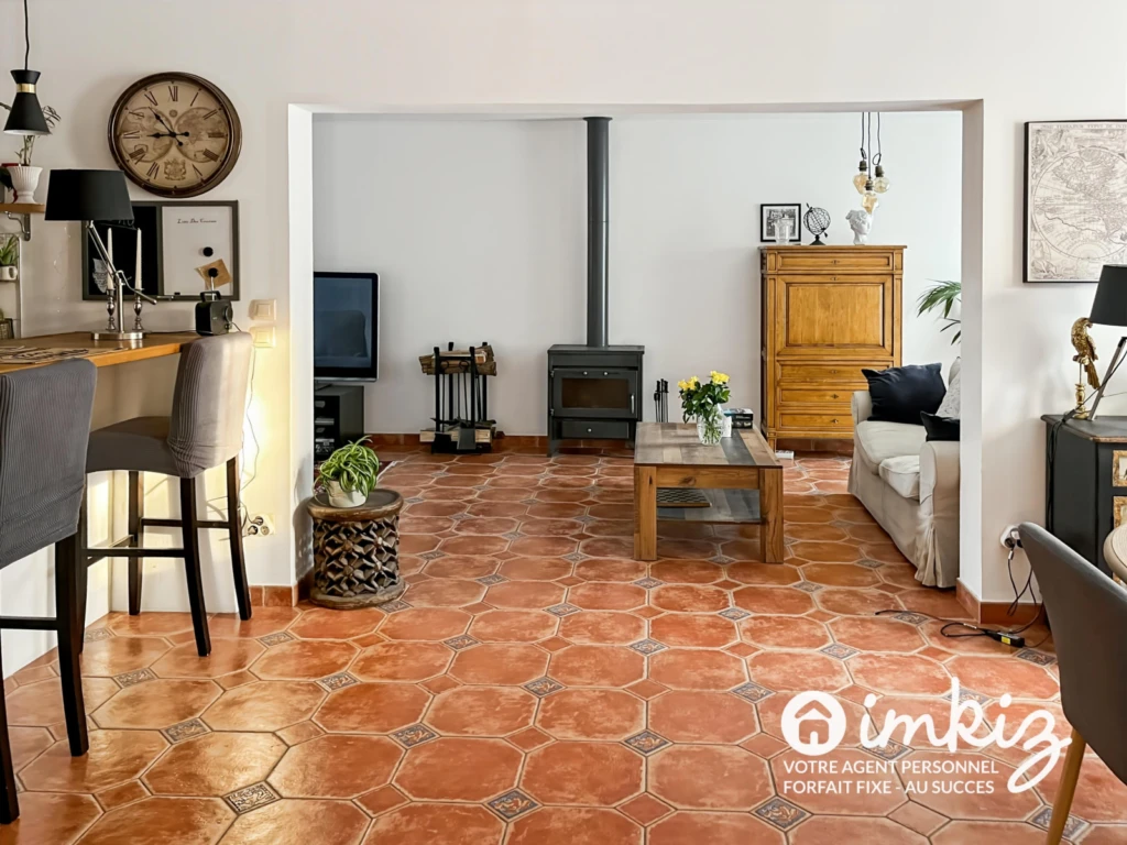 Maison de 228 m2 + dépendances de 28 m2 5