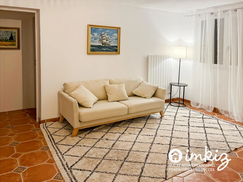 Maison de 228 m2 + dépendances de 28 m2 9