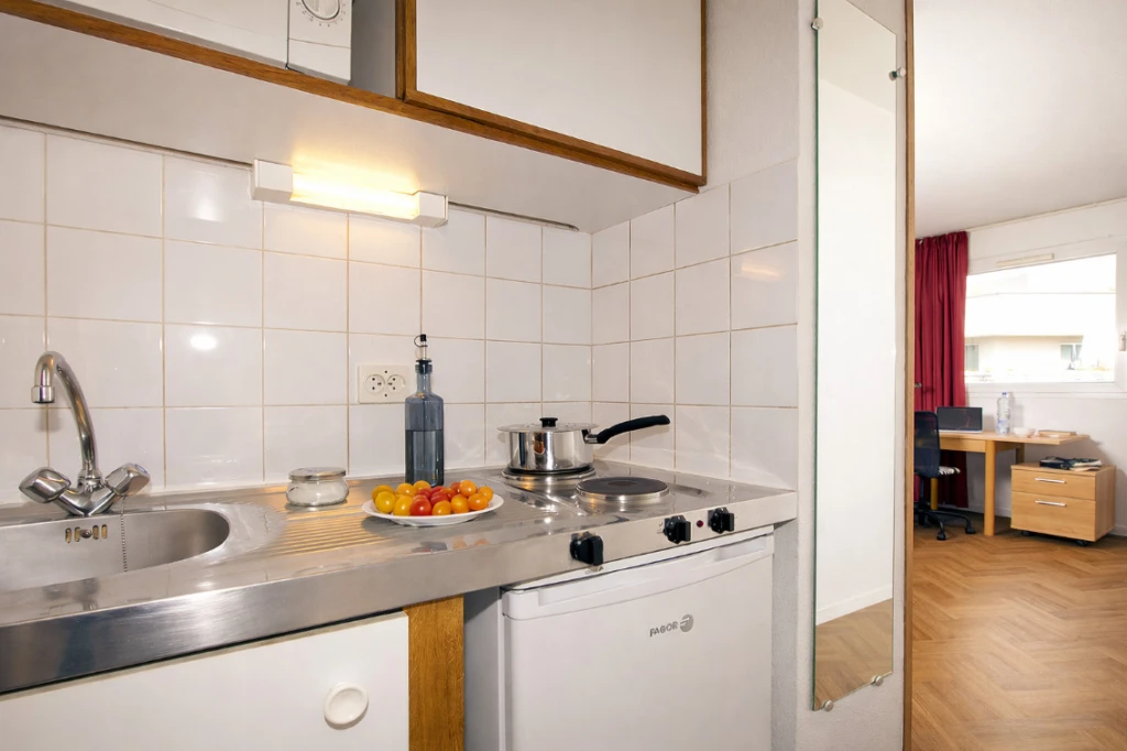 Investissement locatif - studio 6e étage 4
