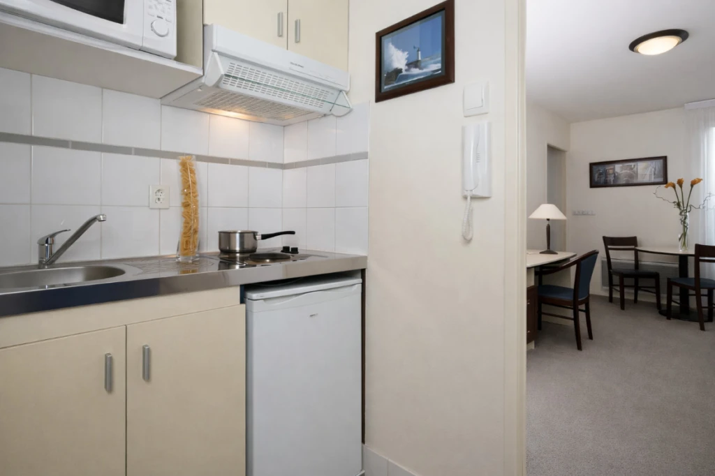 Investissement locatif - studio meublé + parking 3
