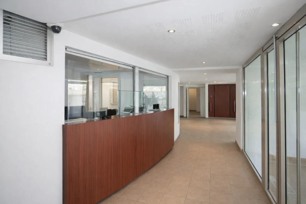 Investissement locatif - studio meublé + parking 4