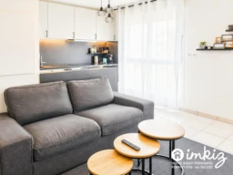 T2 lumineux avec balcon et garage 1