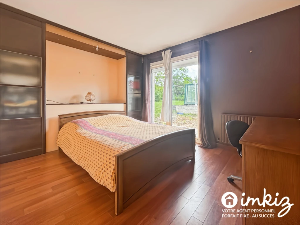 Maison 5 pièces avec piscine couverte 11