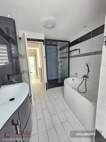 Maison familiale 3/4 chambre avec dépendances 9
