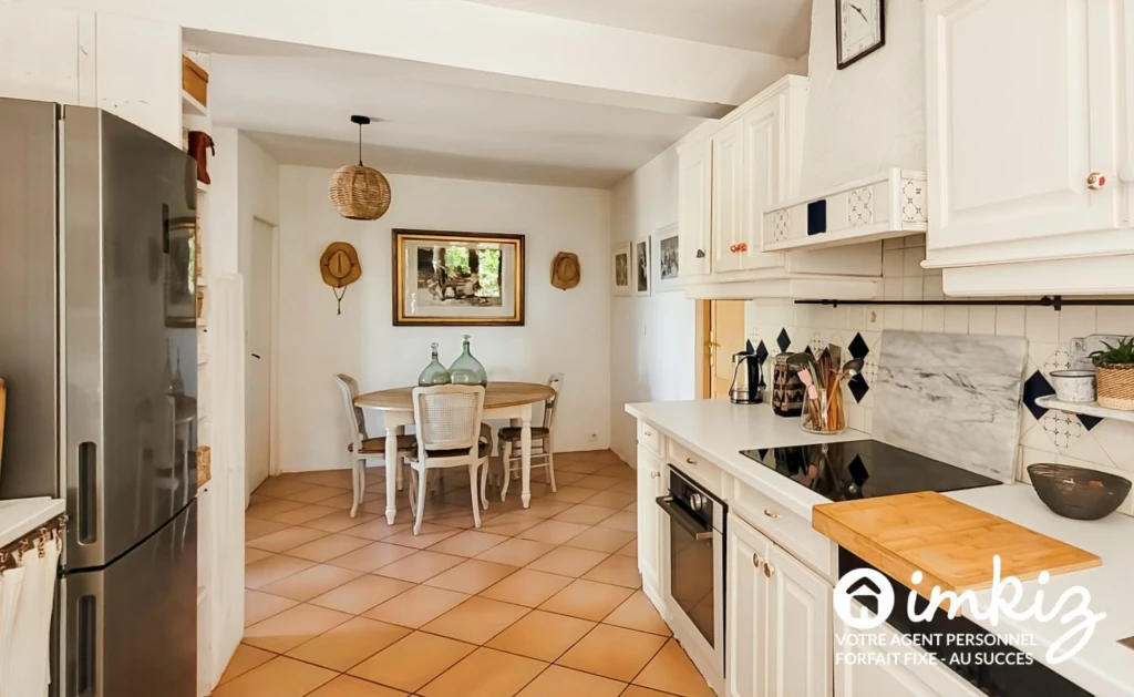 Maison provençale T6 piscine et garage 6