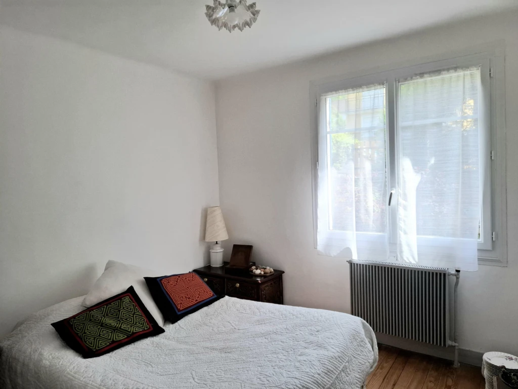 Maison 5 pièces jardin quartier Rhodon 12
