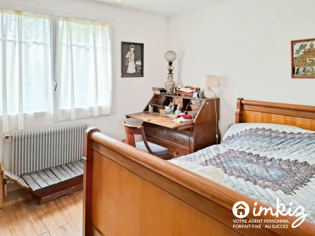 Maison 5 pièces jardin quartier Rhodon 7