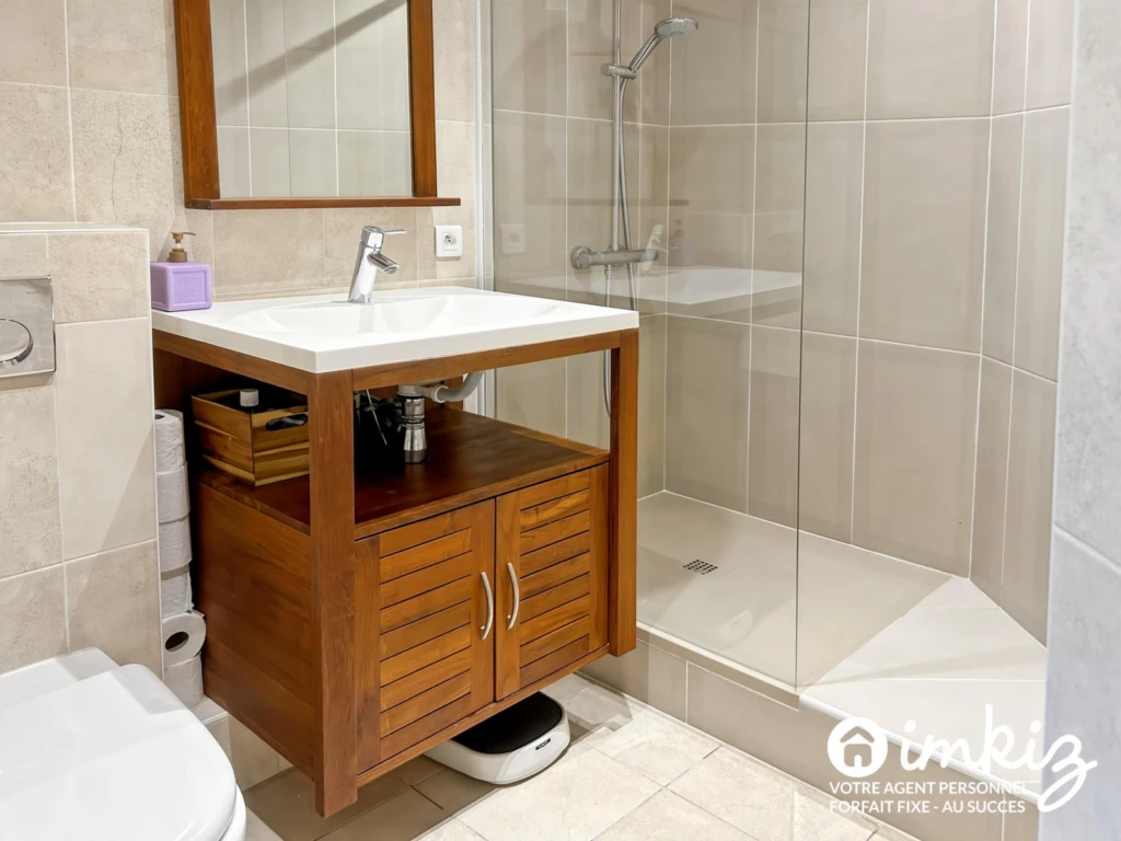 St-Maurice  T5  107 m²  balcon terrasse 2 parkings 11