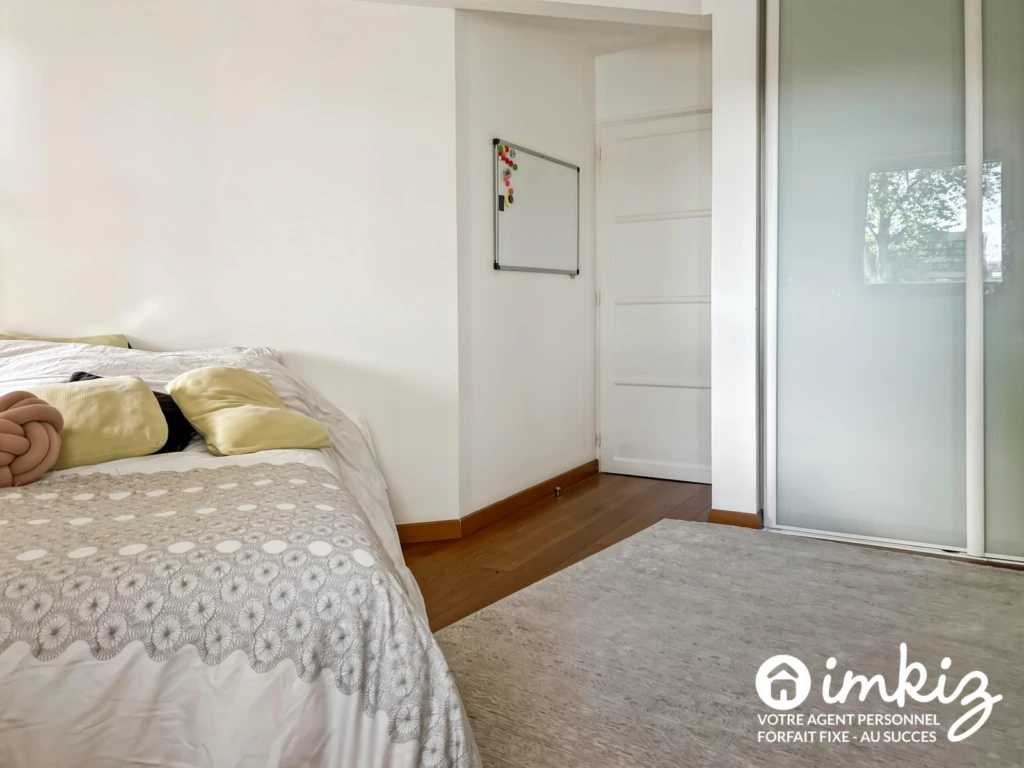 St-Maurice  T5  107 m²  balcon terrasse 2 parkings 13