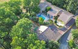 2 Maisons de plain pied de 9 et  4 pièces piscine 1